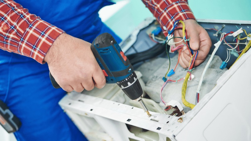 Alaşehir Philips Philips çamaşır makinesi kart tamiri – Su almama arızası orijinal parça ile giderildi. - Teknik servis örneği
